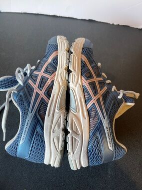 Asics Gel-Contend 4 Running Shoes Women's size 5 - Youth size 3.5Y